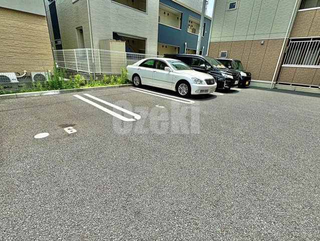 OTT's HIRO Ⅲ Ｂ棟の駐車場|弊社ホームページに写真がたくさんあります♪