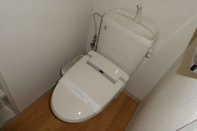 倉敷市平田のアパートのトイレ|ウォシュレット