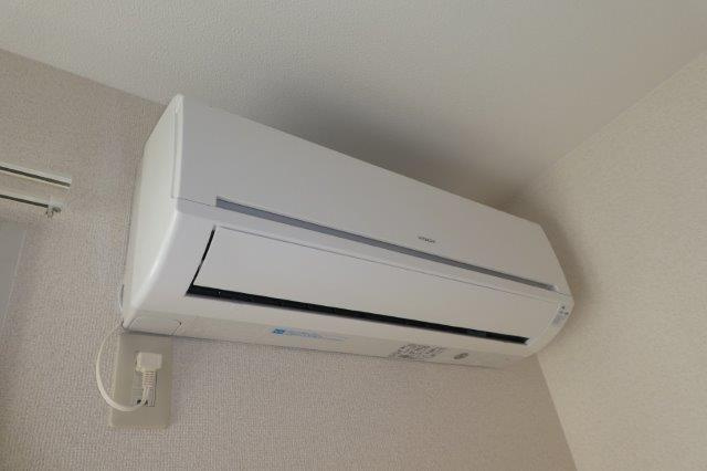 倉敷市平田のアパートの設備|エアコン