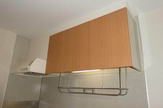 倉敷市平田のアパートのキッチン|キッチン上収納