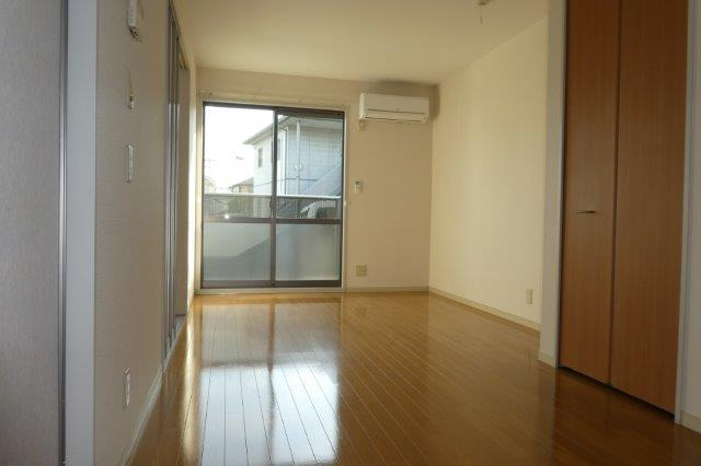 倉敷市平田のアパートの居間・リビング