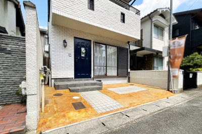 【外観】 | 伏見区桃山南大島町　中古戸建 | 外壁は一部ブリックタイルを貼っています。