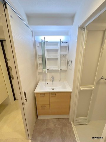 Alivis北梅田　仲介手数料無料の洗面所