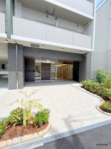 Alivis北梅田　仲介手数料無料のエントランス