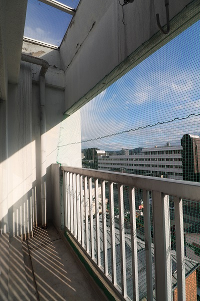 富久ビルのバルコニー