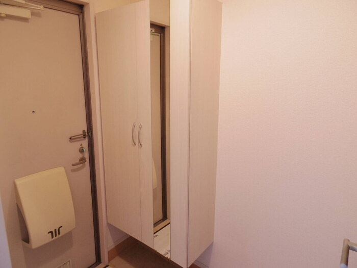 グランドコート Ａの玄関|シューズボックス