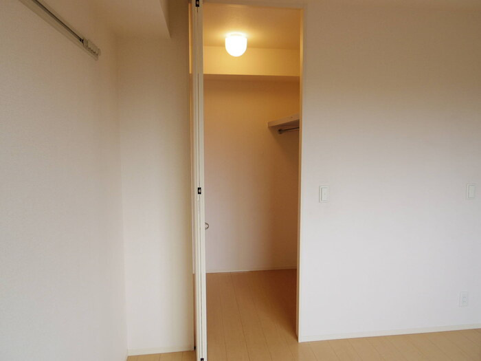 グランドコート Ａの収納|ウォークインクローゼット