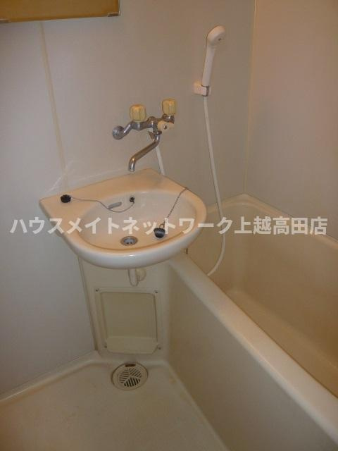 ベロウ栄の浴室|浴室
