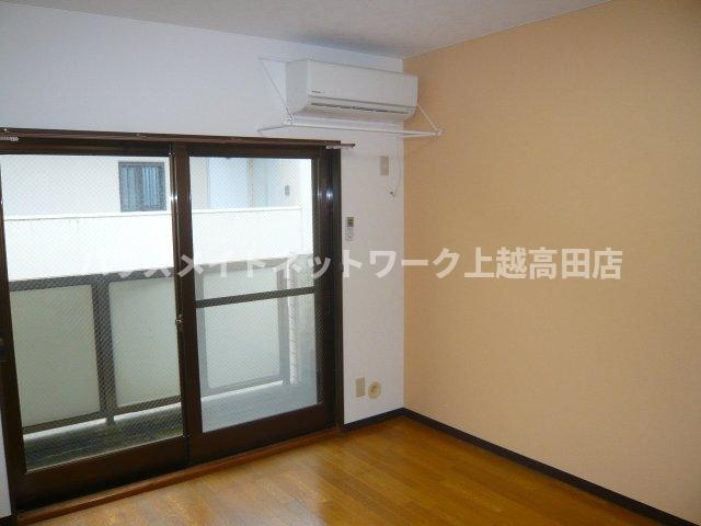 ベロウ栄の洋室|洋室