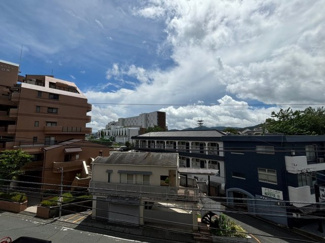 【展望】 | 前面はさえぎる高層ビルもなく、美しい青空の眺望が広がります