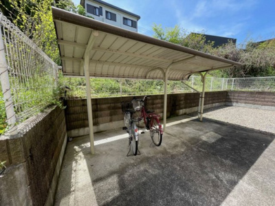 【その他】 | レオパレスＲＯＳＥⅡ | 駐輪場