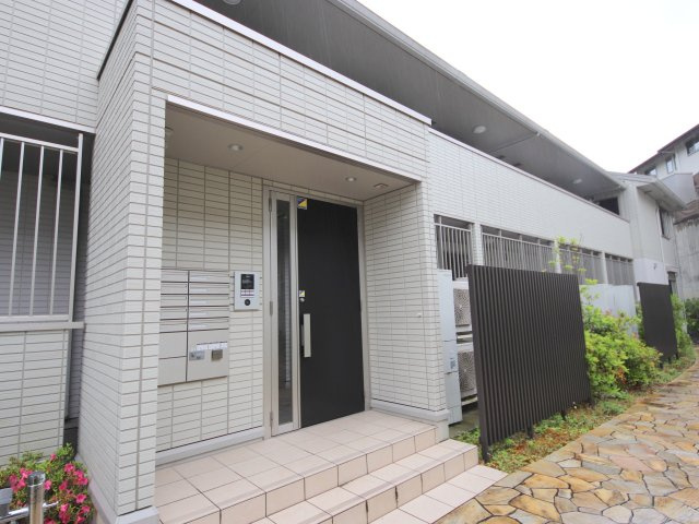 四季の風Bのエントランス