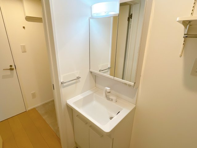 LECOCON半田Ⅱの独立洗面台