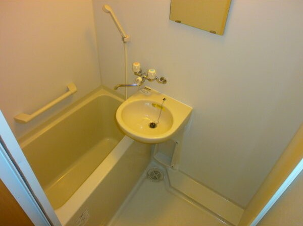 サンシャインビル（南）の浴室