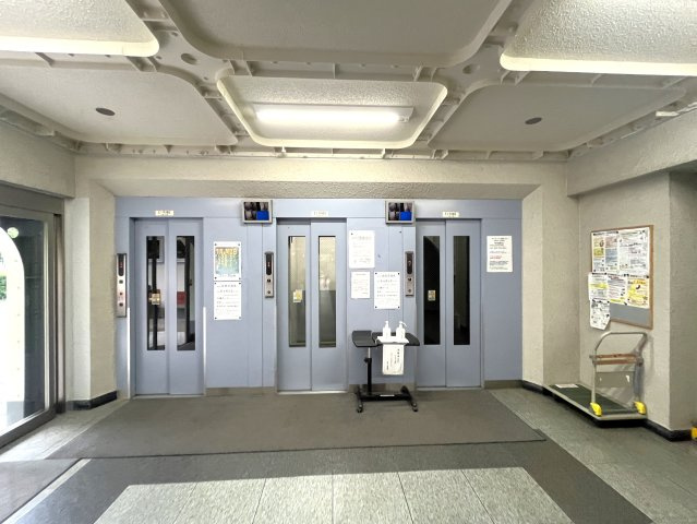 地下鉄東西線『東野』駅まで徒歩３分♪令和６年７月リフォーム完了！ペット飼育可能(規約有)☆山科ハイツのその他共用部分|エレベーター