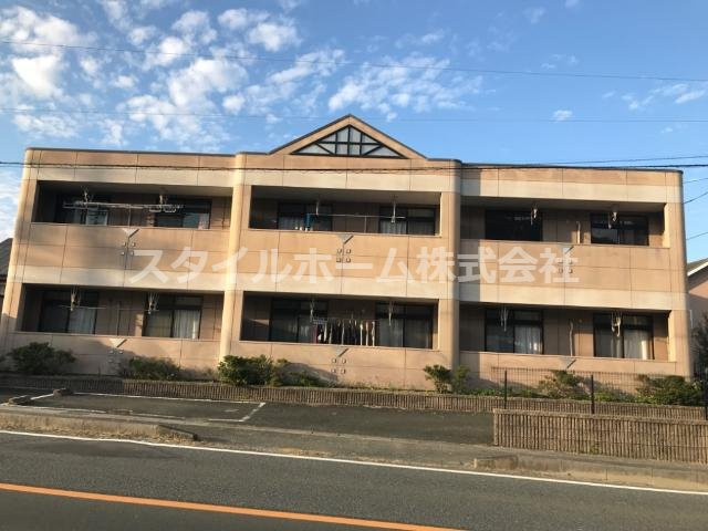 【外観】 | スノークイン片西 | 外観写真（昼）