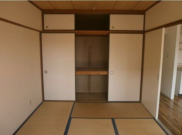 メゾン平中の収納
