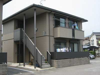 【外観】 | ファミール・イシイ　B棟