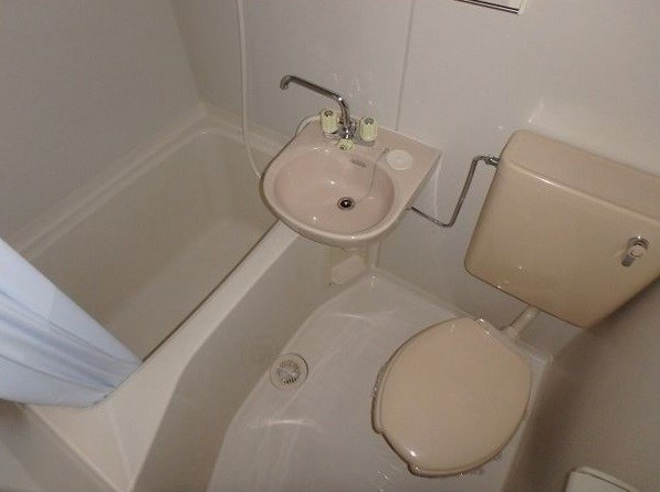 ジョイフル原南の浴室