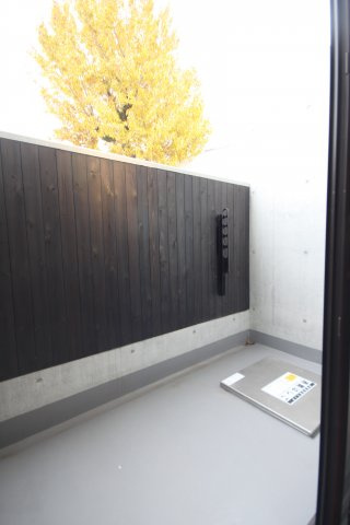 【バルコニー】