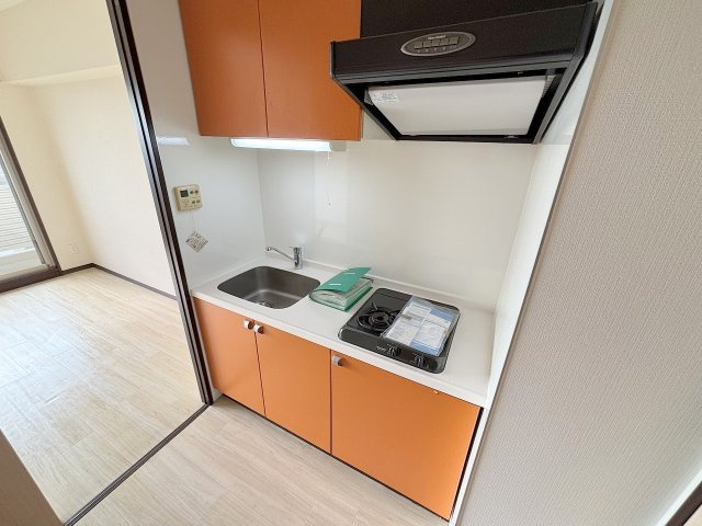 アーバンフラッツ西中島のキッチン