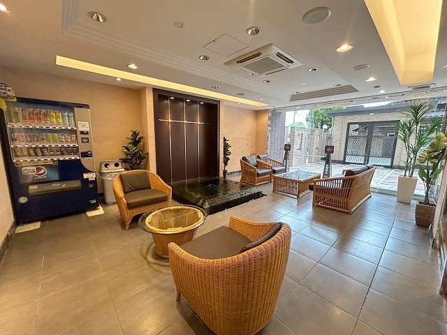 アーバンフラッツ西中島のロビー