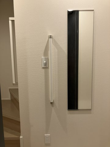 【内装】 | Felicia | お出かけ前の身だしなみチェックにも大活躍♪