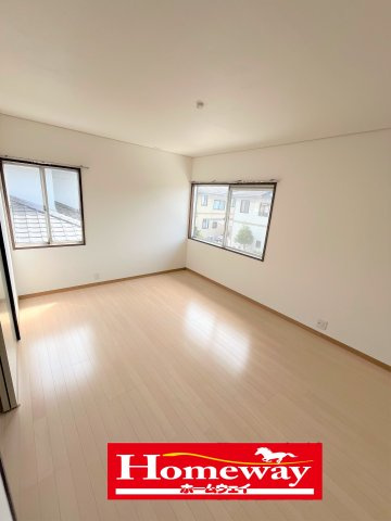 【洋室】 | 仲介手数料無料！西宇部小学校に通えるリフォーム済み中古住宅　宇部市際波　光ヶ丘 | スタンダードな洋室です
