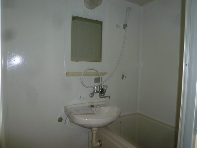 ホーリン原の洗面所