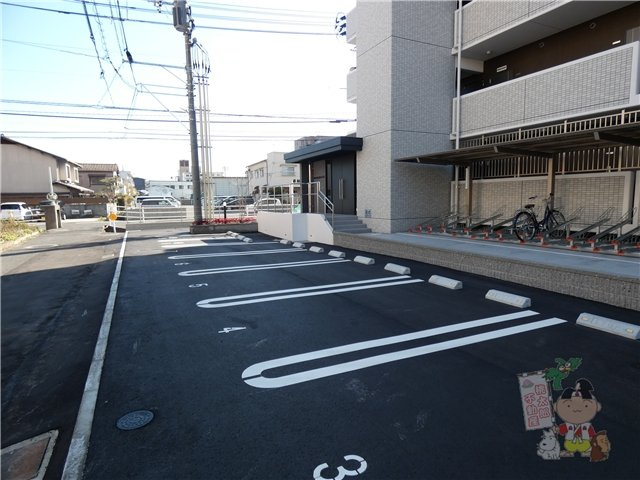 フォレスタ岡山医大南の駐車場