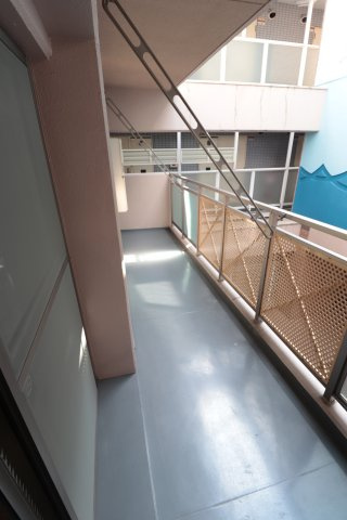 【バルコニー】 | ベルダァーⅡ番館
