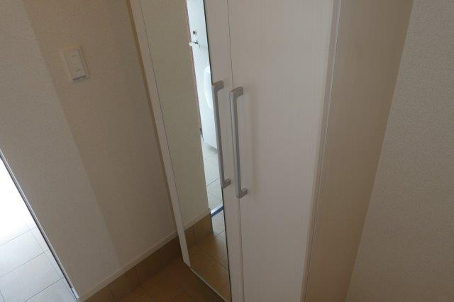 ニューファインシティの内装|シューズボックス