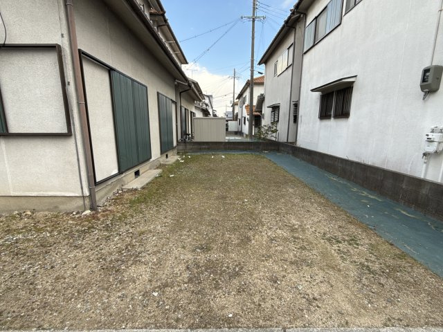西河野貸家東の駐車場