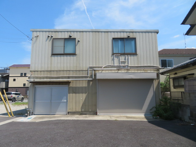 川口市大字神戸の倉庫の外観