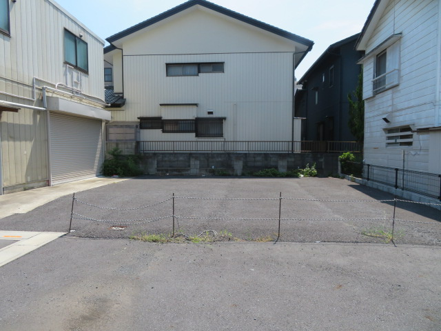 川口市大字神戸の倉庫