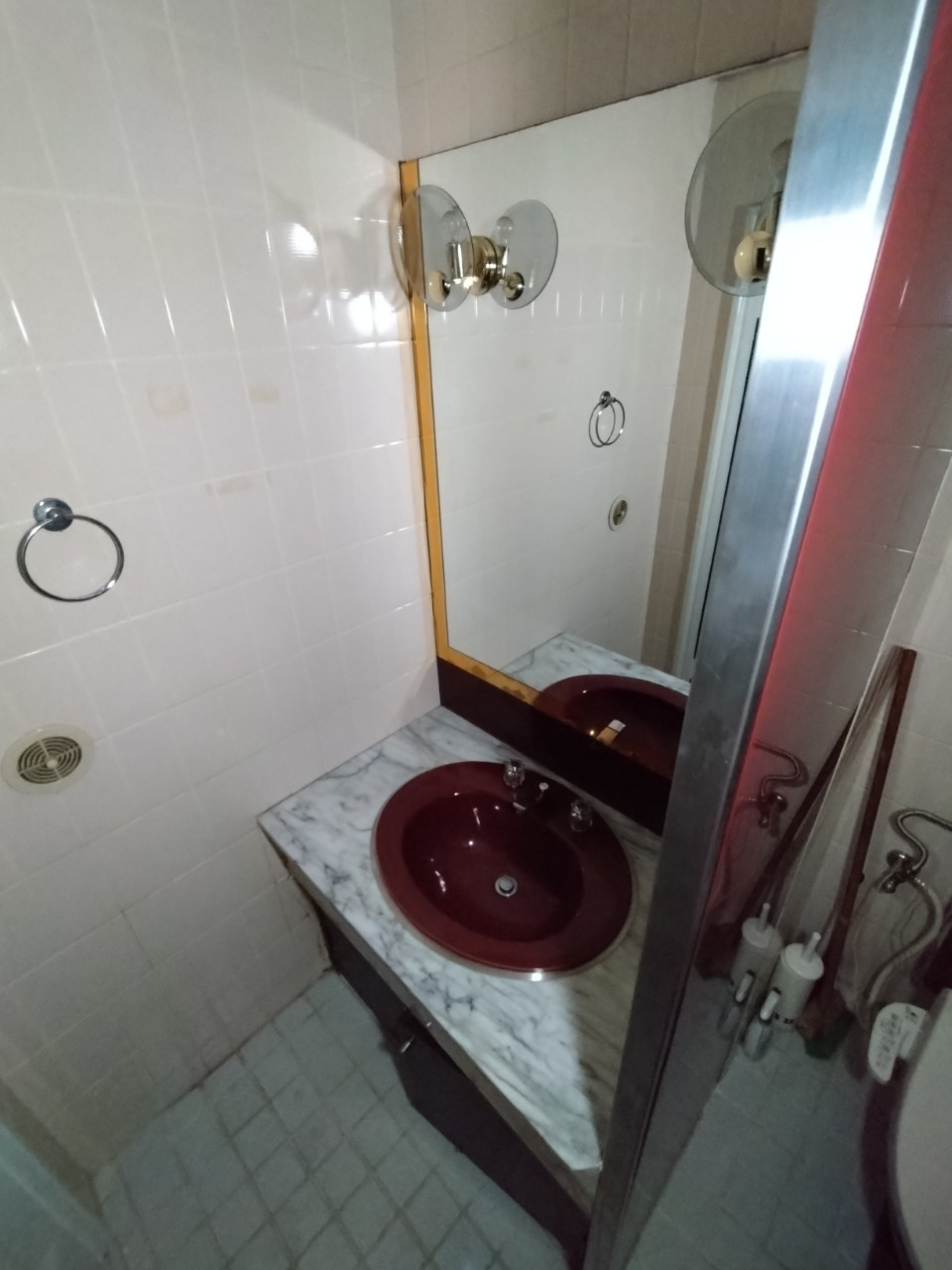 中之島テナント　スタープラザの独立洗面台