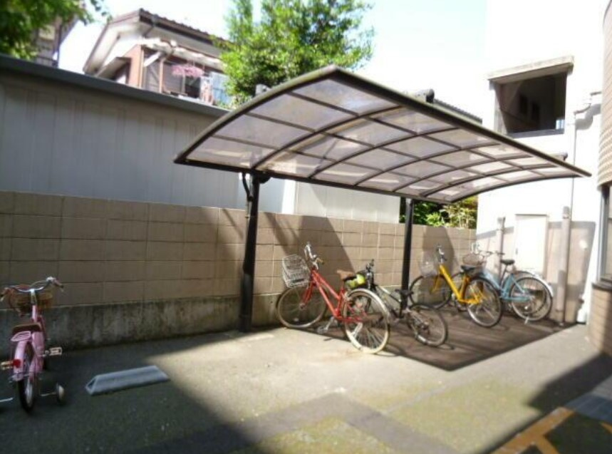 SAWAハイツの駐車場