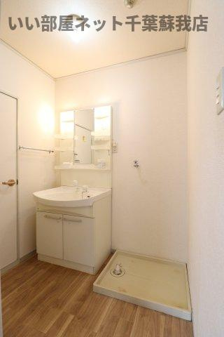 サンモールおゆみ野Ａの洗面所|朝の準備に活躍する、洗髪洗面化粧台！