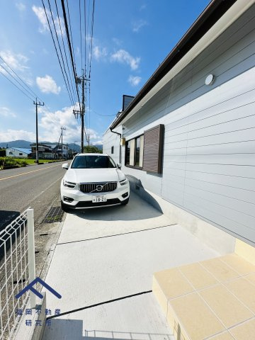 佐賀県神崎郡吉野ヶ里町吉田　戸建ての駐車場