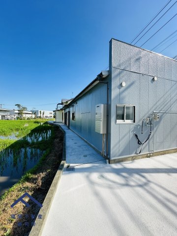 佐賀県神崎郡吉野ヶ里町吉田　戸建ての前面道路含む現地写真