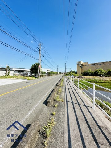 佐賀県神崎郡吉野ヶ里町吉田　戸建ての前面道路含む現地写真