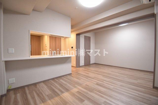 プレサンスレジェンド堺筋本町タワーの居間・リビング|※建物内別間取参考写真