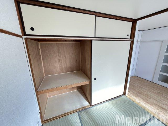 堺市南区茶山台２丁の賃貸マンションの収納