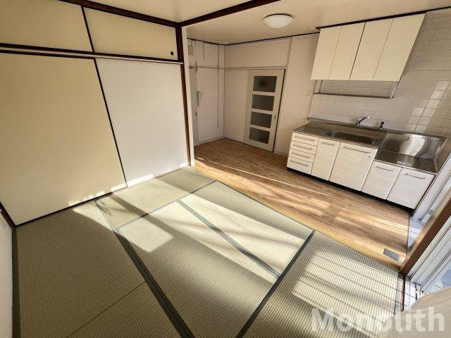 堺市南区茶山台２丁の賃貸マンションの内装
