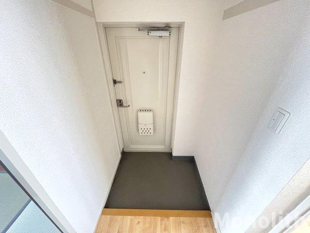 堺市南区茶山台２丁の賃貸マンションの玄関