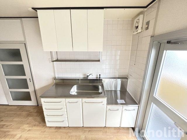 堺市南区茶山台２丁の賃貸マンションのキッチン