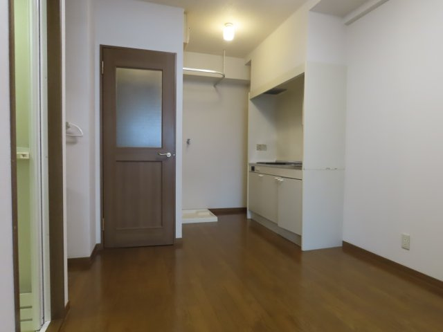 アニマート姫島の居間・リビング