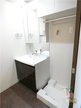 ＴＷＩＮ　ＴＯＷＥＲＳ　ＡＺＵＫＩの洗面所|洗面