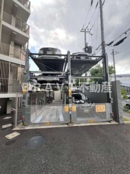 エスリード南茨木　BRAVI不動産の駐車場|【エスリード南茨木】