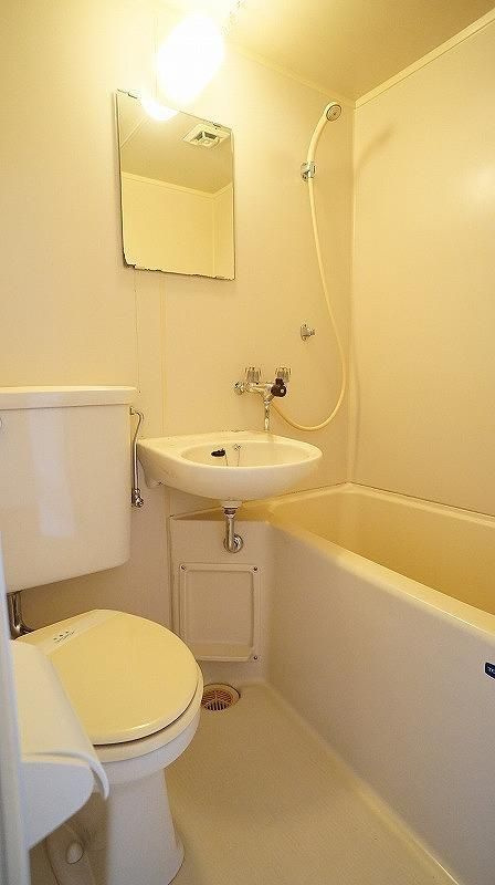 岩元ビルの浴室